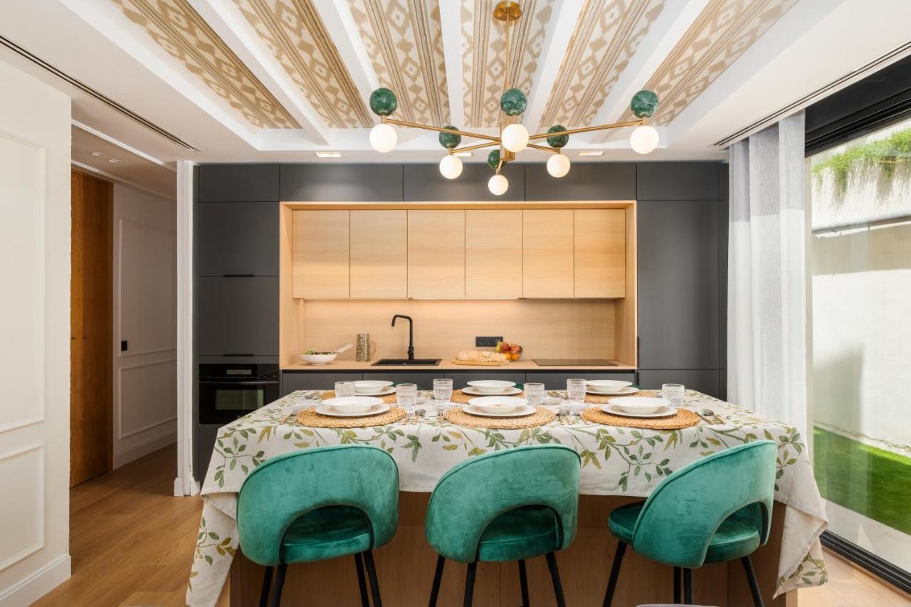 Apartamentos La Zagalilla Málaga Extérieur photo