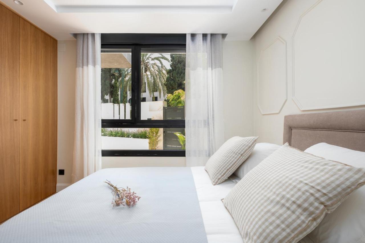 Apartamentos La Zagalilla Málaga Extérieur photo
